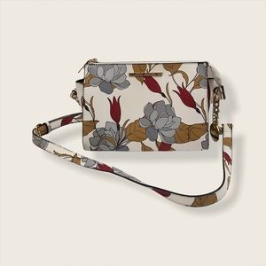 Steve Madden White Floral Print Crossbody Purse
